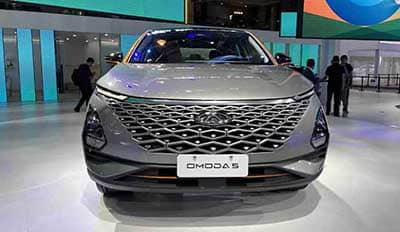 造型奇特的理想MEGA上市，凭什么敢卖55.98万？