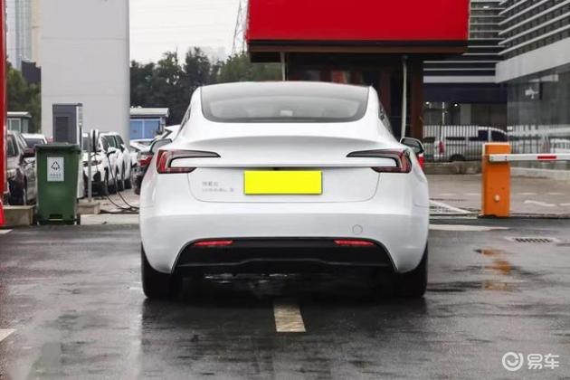 预算25万左右想买高品质电车,小米SU7和Model 3该如何选择呢?