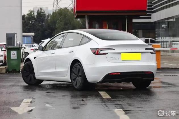 预算25万左右想买高品质电车,小米SU7和Model 3该如何选择呢?