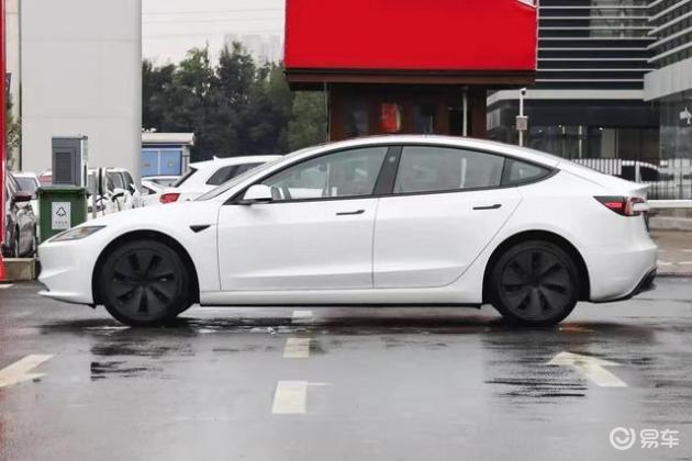 预算25万左右想买高品质电车,小米SU7和Model 3该如何选择呢?