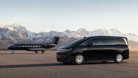 零跑迎来10岁生日，全新MPV零跑D99亮相